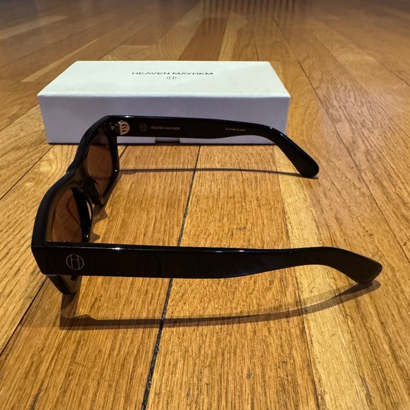 HEAVEN MAYHEM - Sloane Black Acetate Sunglasses - Picture 7 of 10